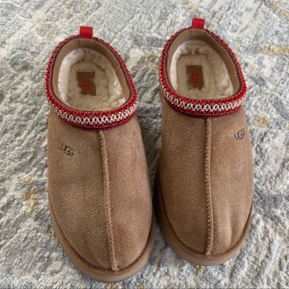 UGG Tazz Chestnut with Red Trim